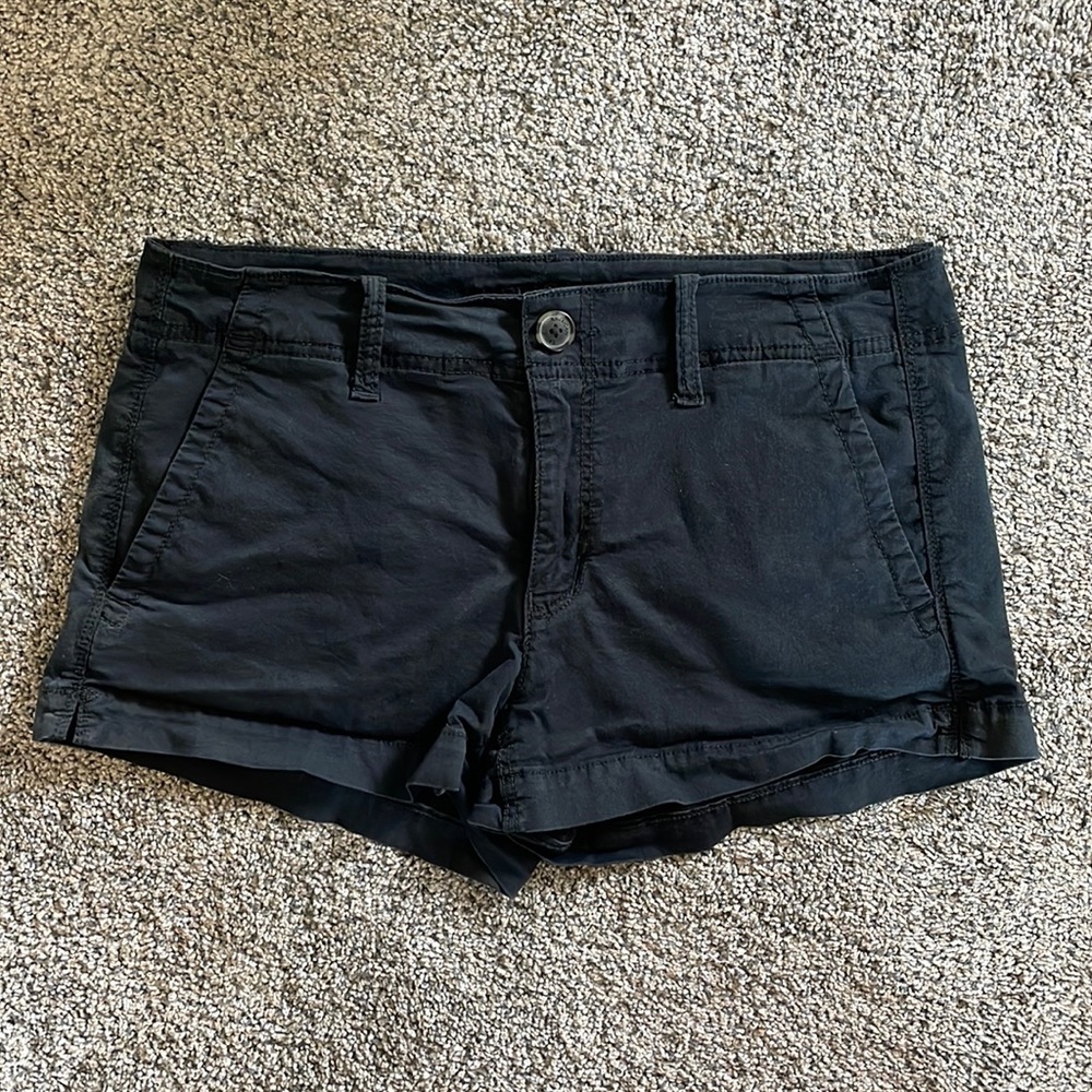 Women’s black shorts size 8. Khaki material.